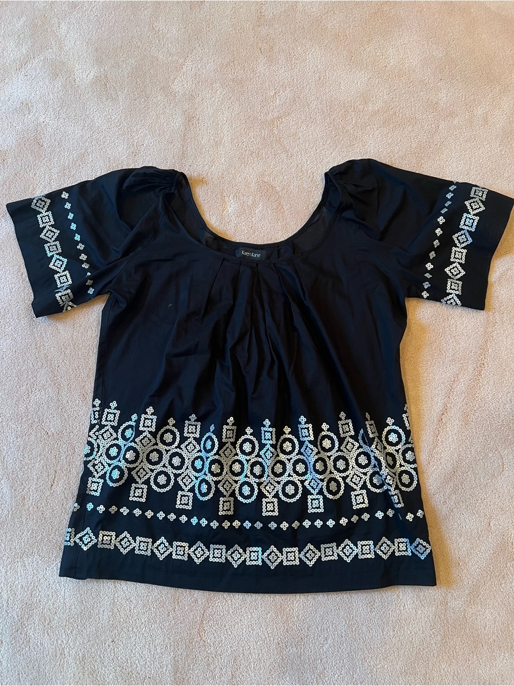 Karen Kane Black Embellished Short Sleeve Scoop Neck Top (size L)